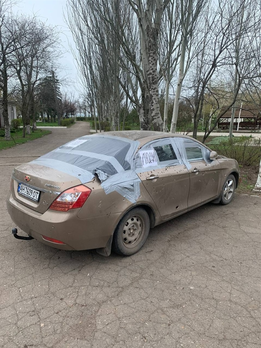 На цій машині родині все ж вдалося виїхати з блокадного міста