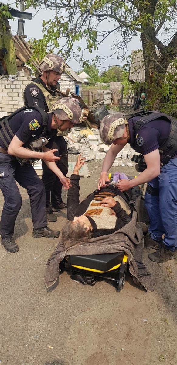 Разом з поліцією евакуювали людей з інвалідністю 