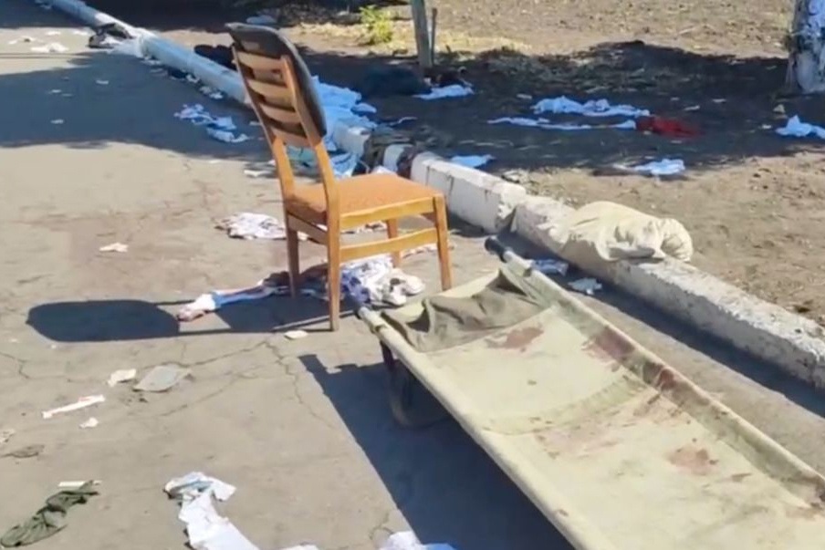 Полонені медики надавали допомогу пораненим азовцям, коли адміністрація колонії навіть не намагалася допомогти