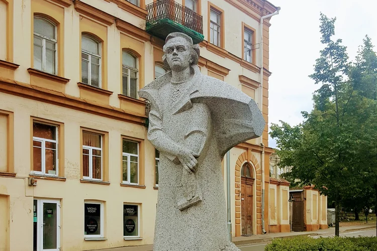 Пам'ятник Тарасу Шевченкові у Вільнюсі