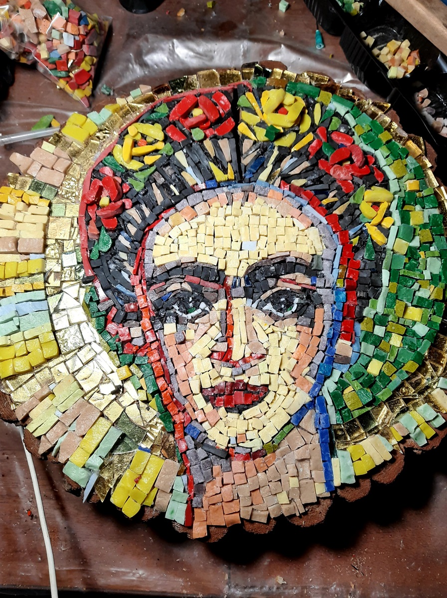 Ася викладала портрет Фріди Кало