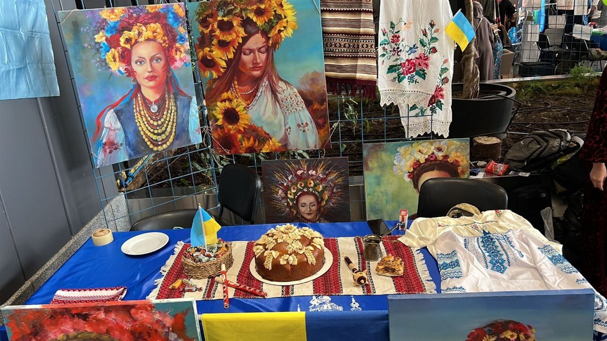 На фестивалі Олексій знайомив з українською культурою 