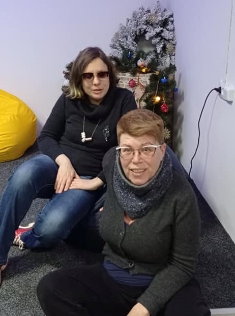Катря та Олена