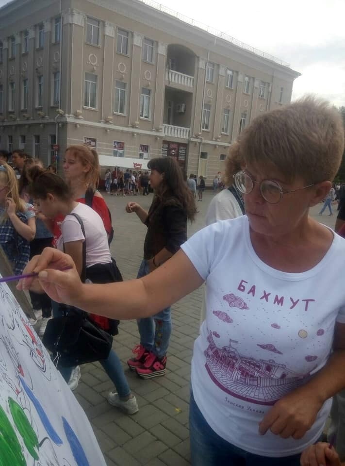 Олена хотіла повернутися та відбудовувати Бахмут