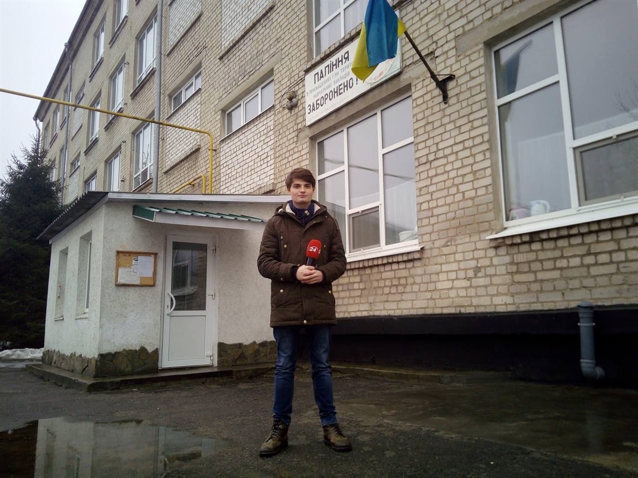 Вже працюючи у столиці журналістом, Влад завжди обирав відрядження на схід, аби побувати вдома - у рідному Рубіжному