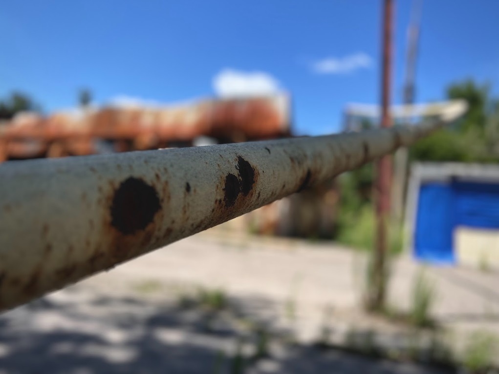 Наслідки ворожих обстрілів 