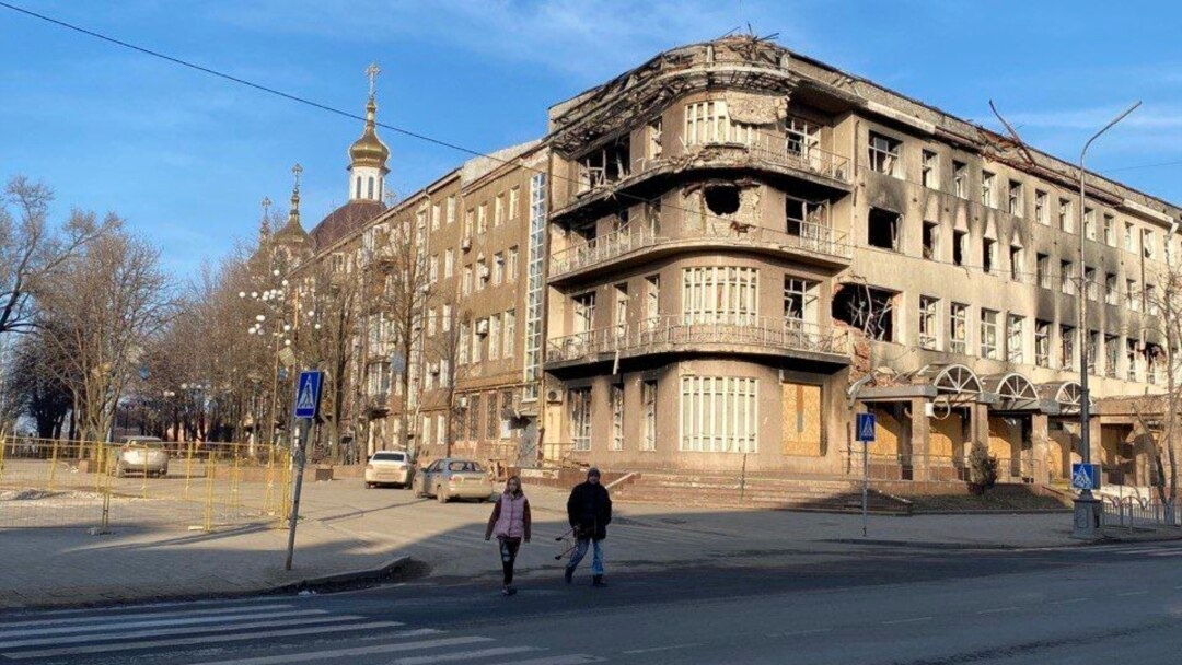 Двір біля будинку Влади
