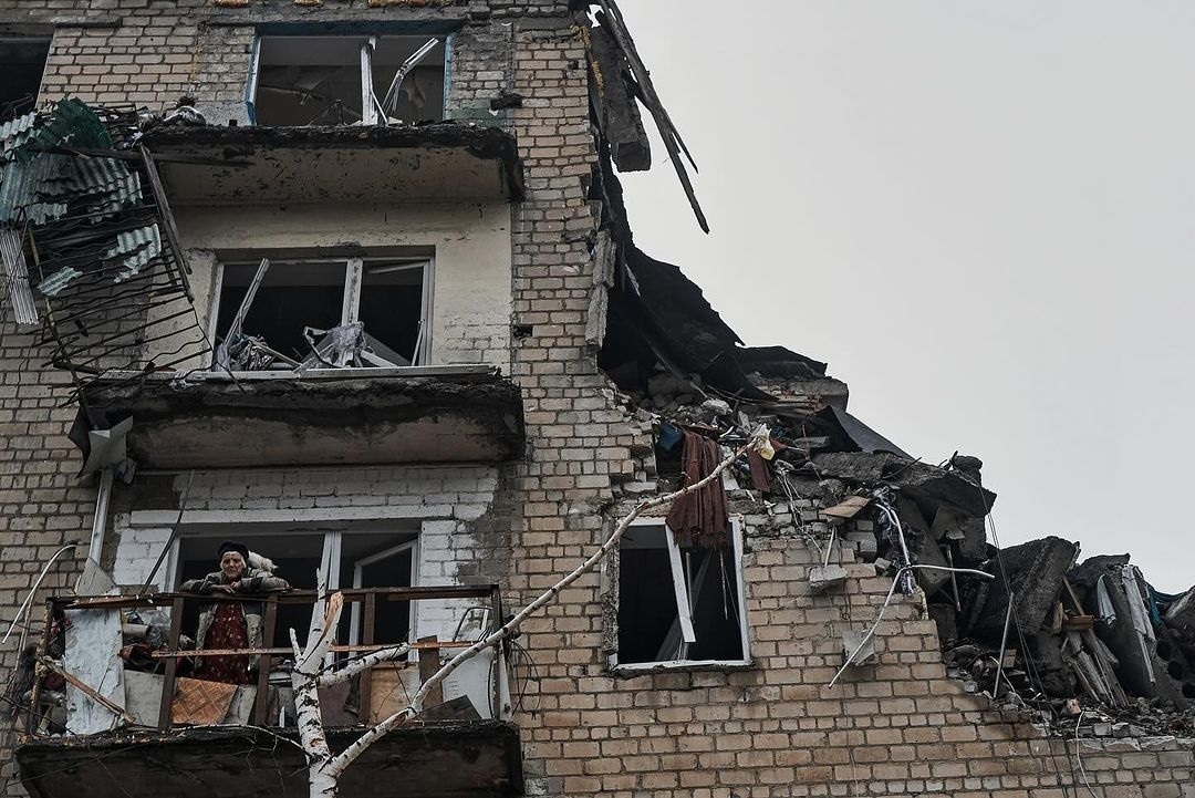 Раїса Іванівна на балконі своєї квартири