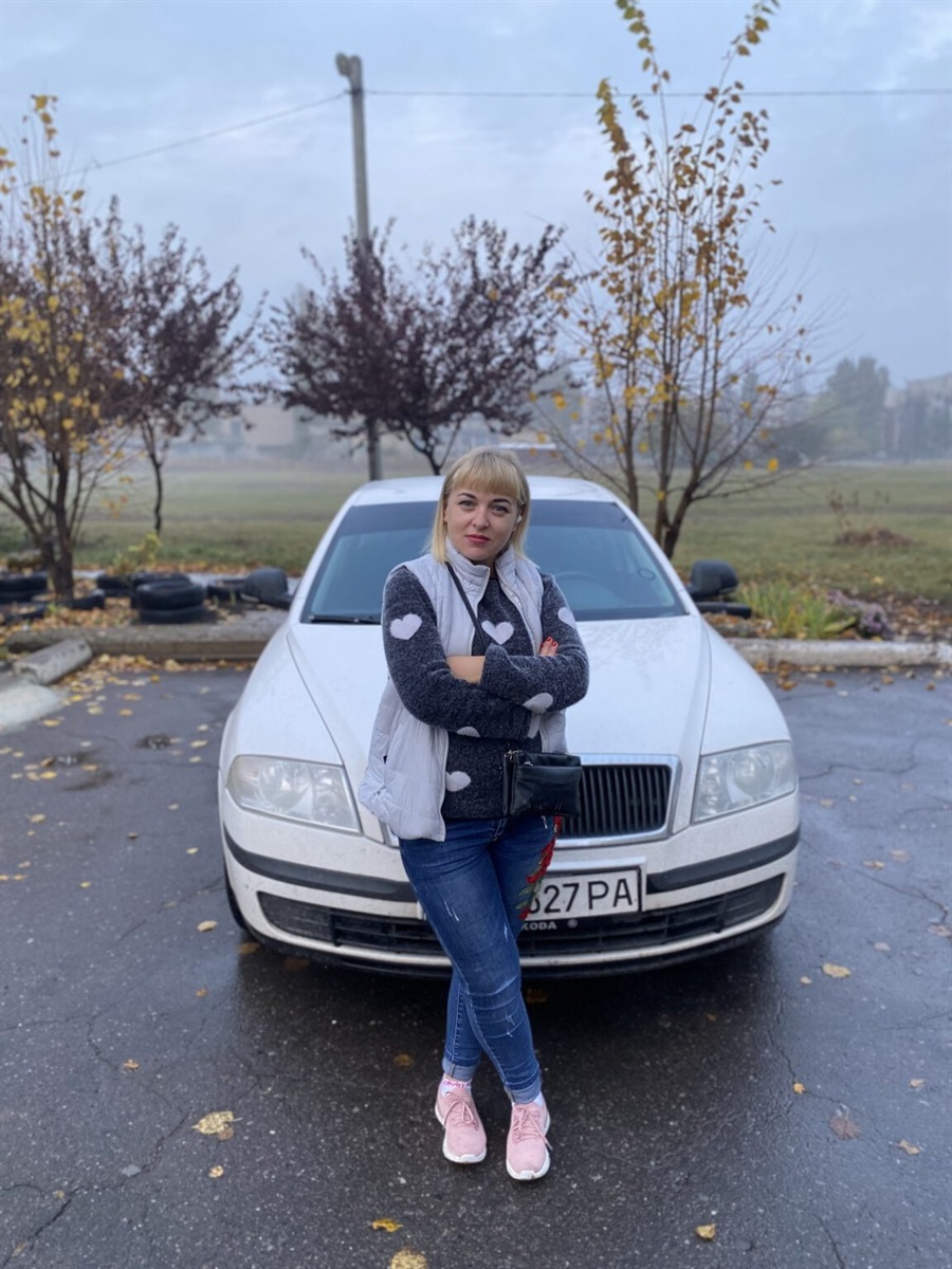 Лілія працює таксисткою у Покровську