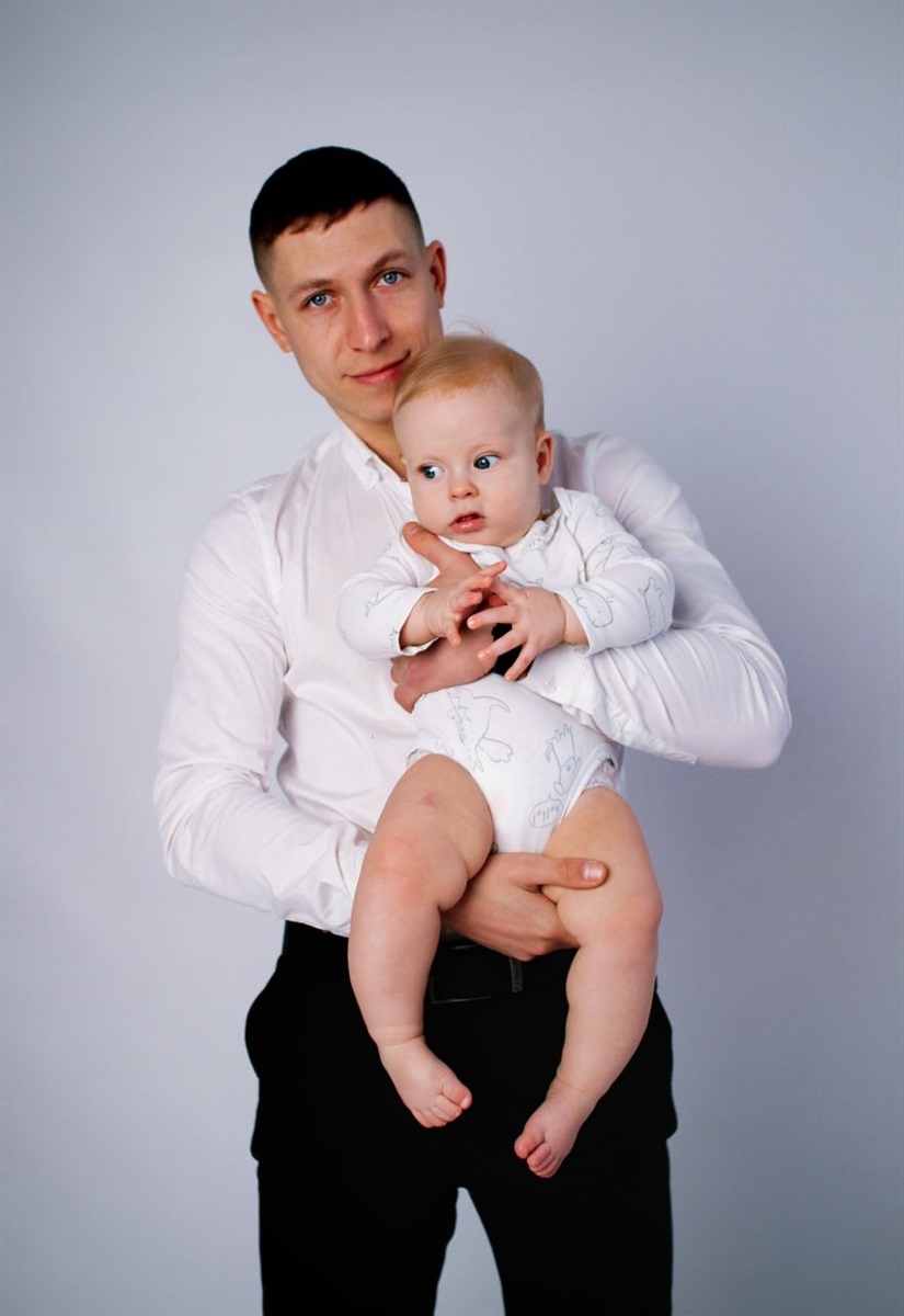 Денис Чумак з маленьким Тимофієм