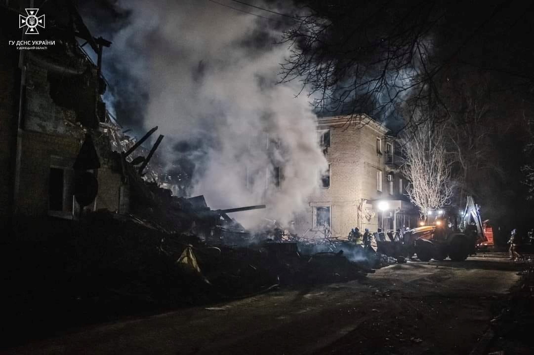 Рятувальні роботи тривають і досі