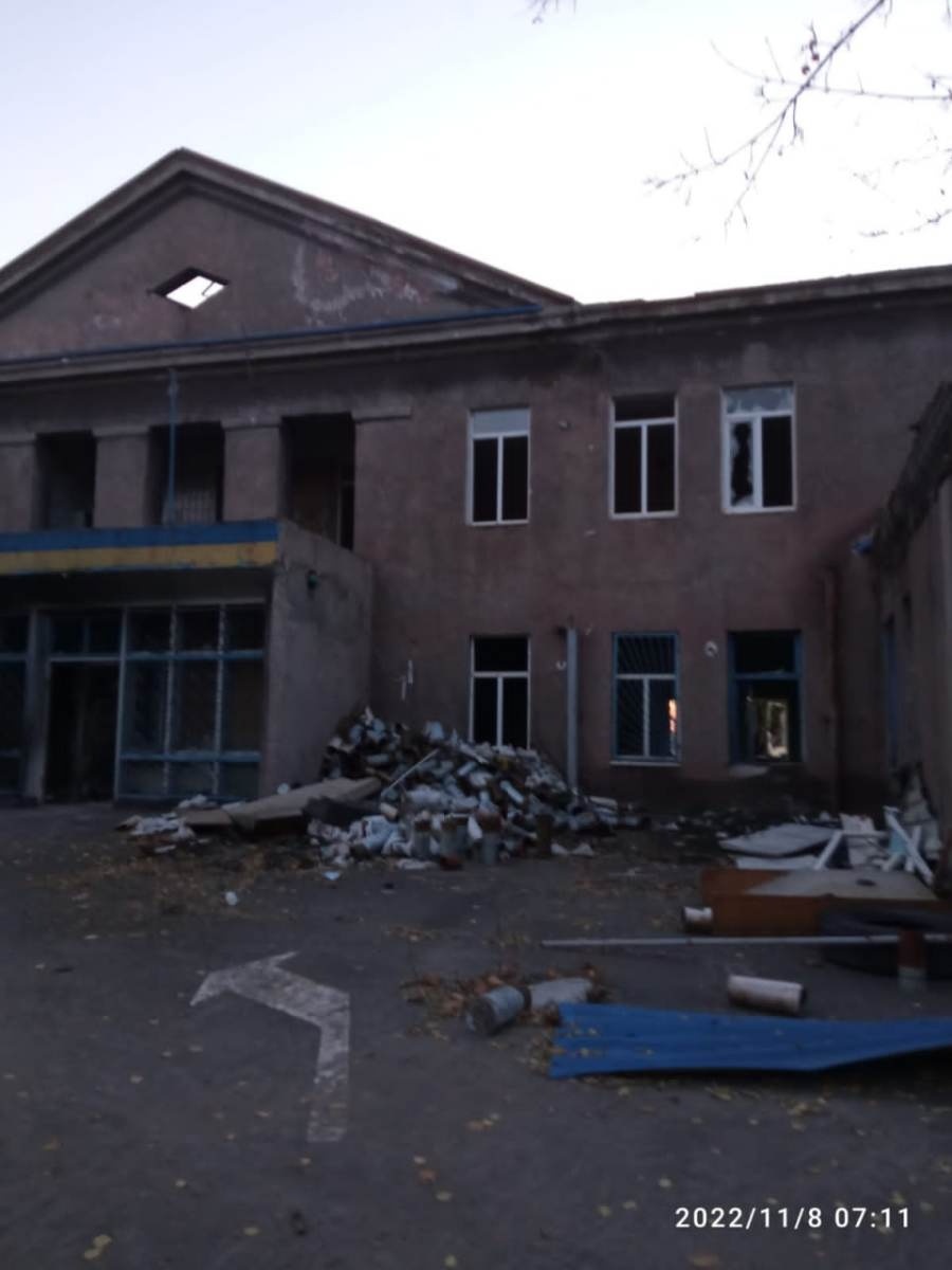 Все, що залишилось від військового шпиталю №555 у Маріуполі, листопад 2022
