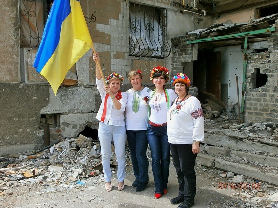 Олена з активістками у Красногорівці