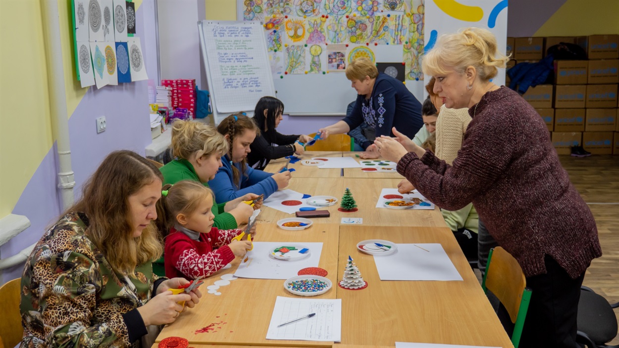 На деяких заняттях діти працюють із батьками