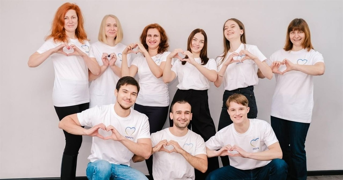 Нині команда допомагає жителям Донеччини