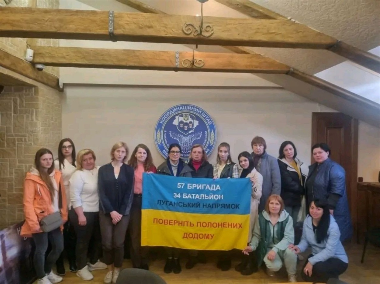 Рідні полонених військовослужбовців 57-ї ОМБ об'єдналися у боротьбі за повернення їх з полону
