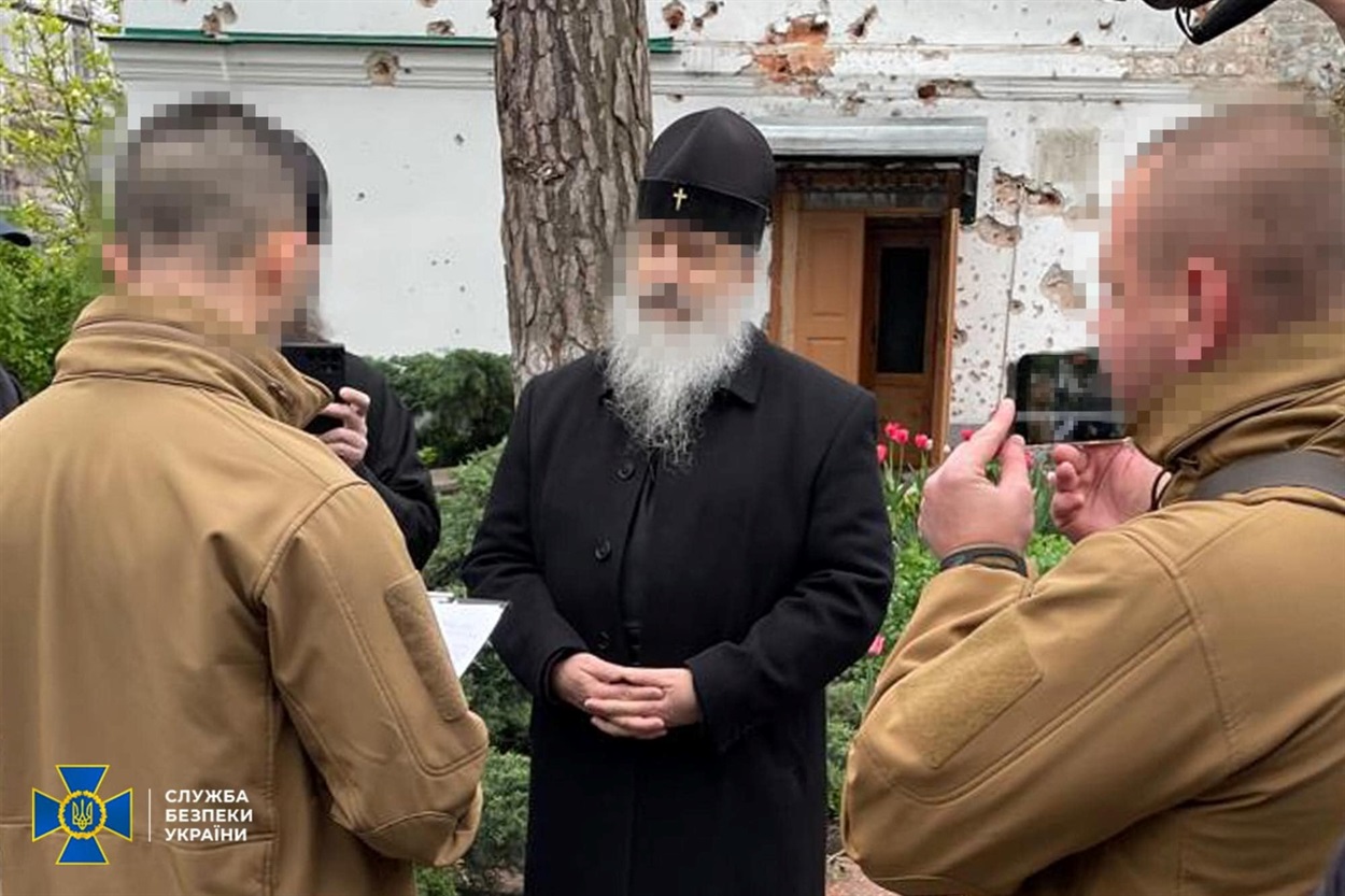 Вручення підозри митрополиту Арсенію