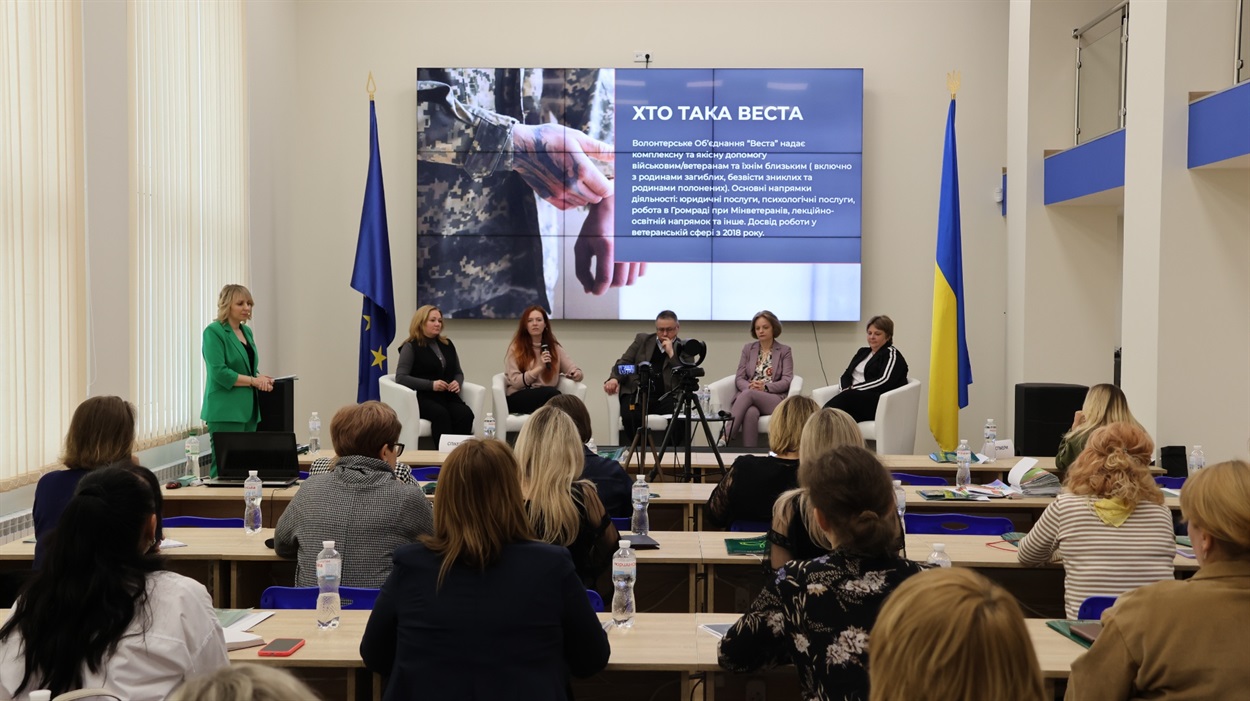 Волонтери працювали ще з початку російської агресії