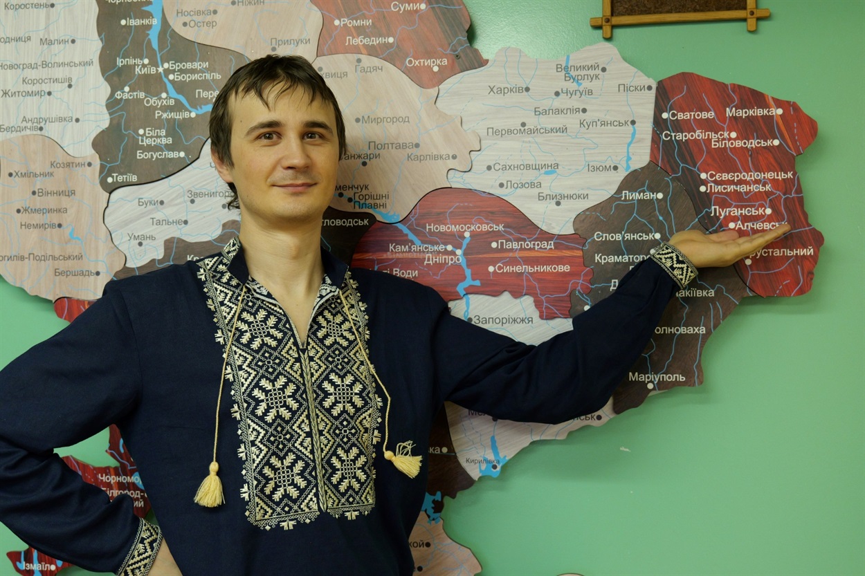 У 2014 році Сергій переїхав з Луганська до Дніпра