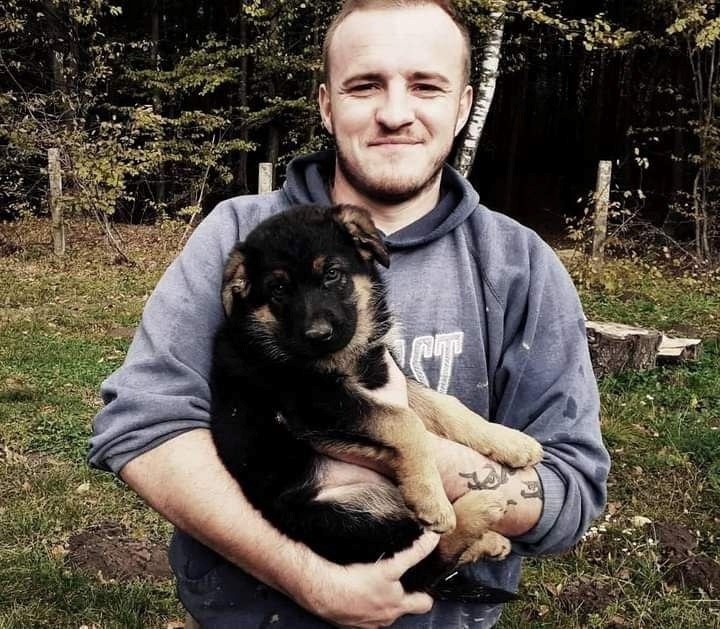 Петро та його улюбленець Локі