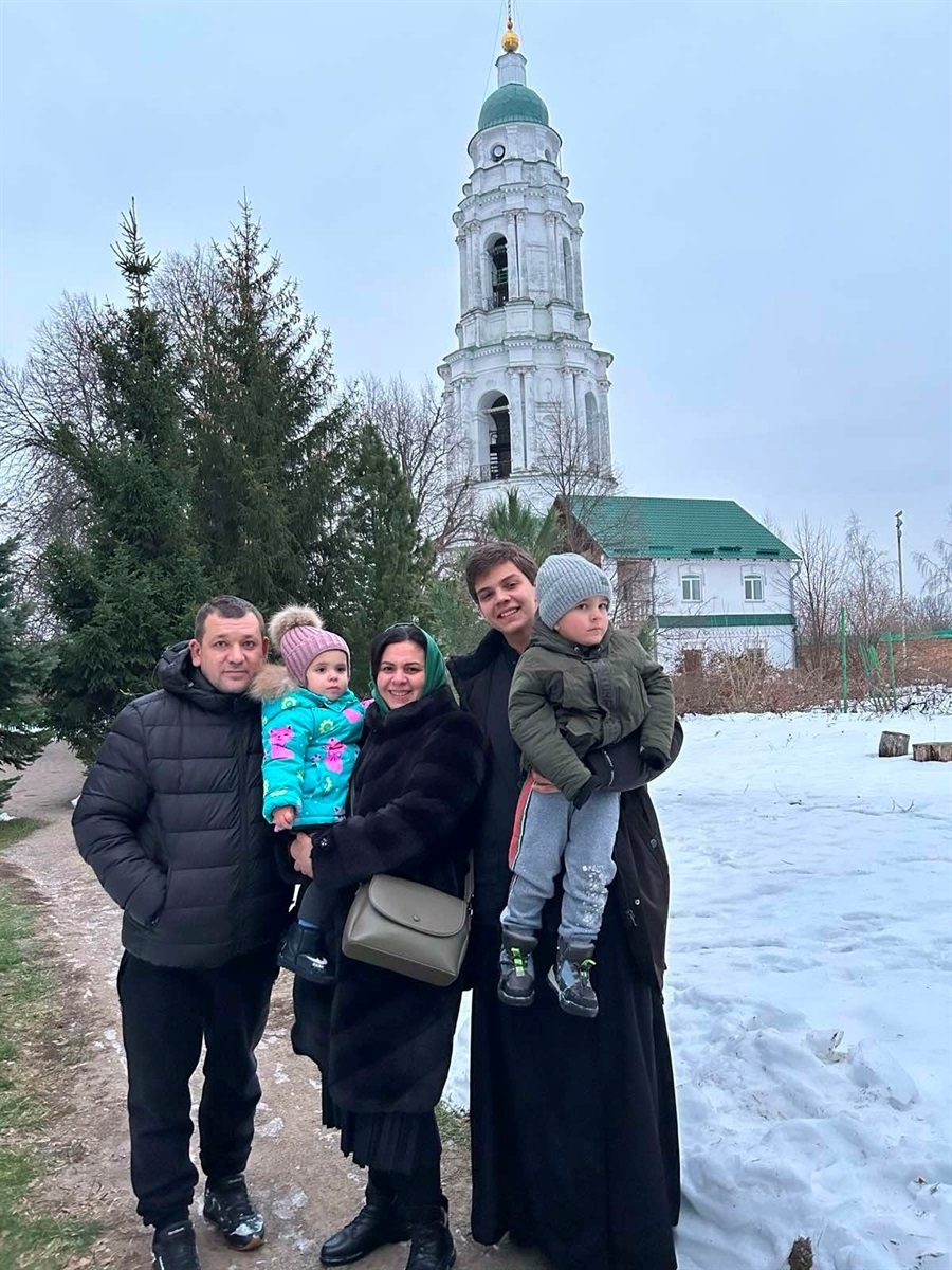 Вікторія  з родиною у Полтаві