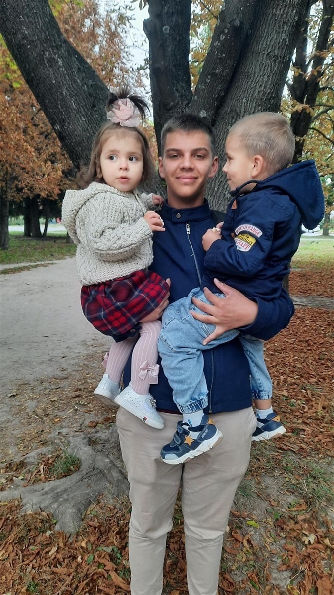 Діти Вікторії та Дениса: Домініка, Богдан та Тихон