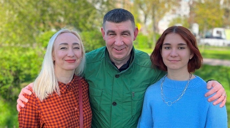 Дар'я, Наталія та Родіон Пруднікови