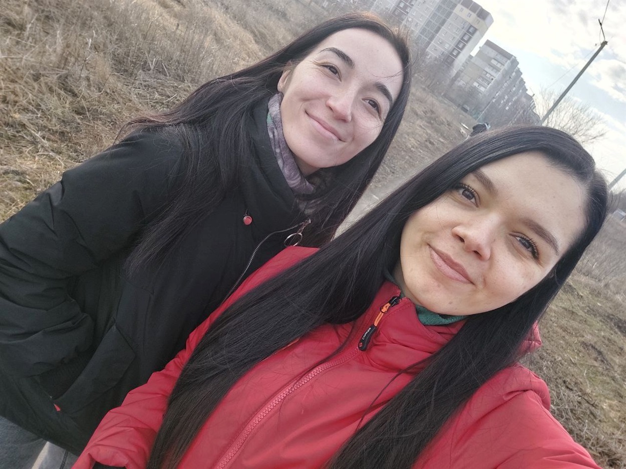 Вікторія з сестрою