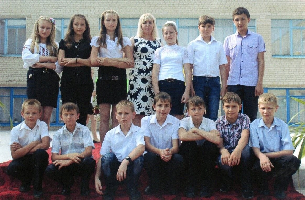 Наталія Панченко з учнями