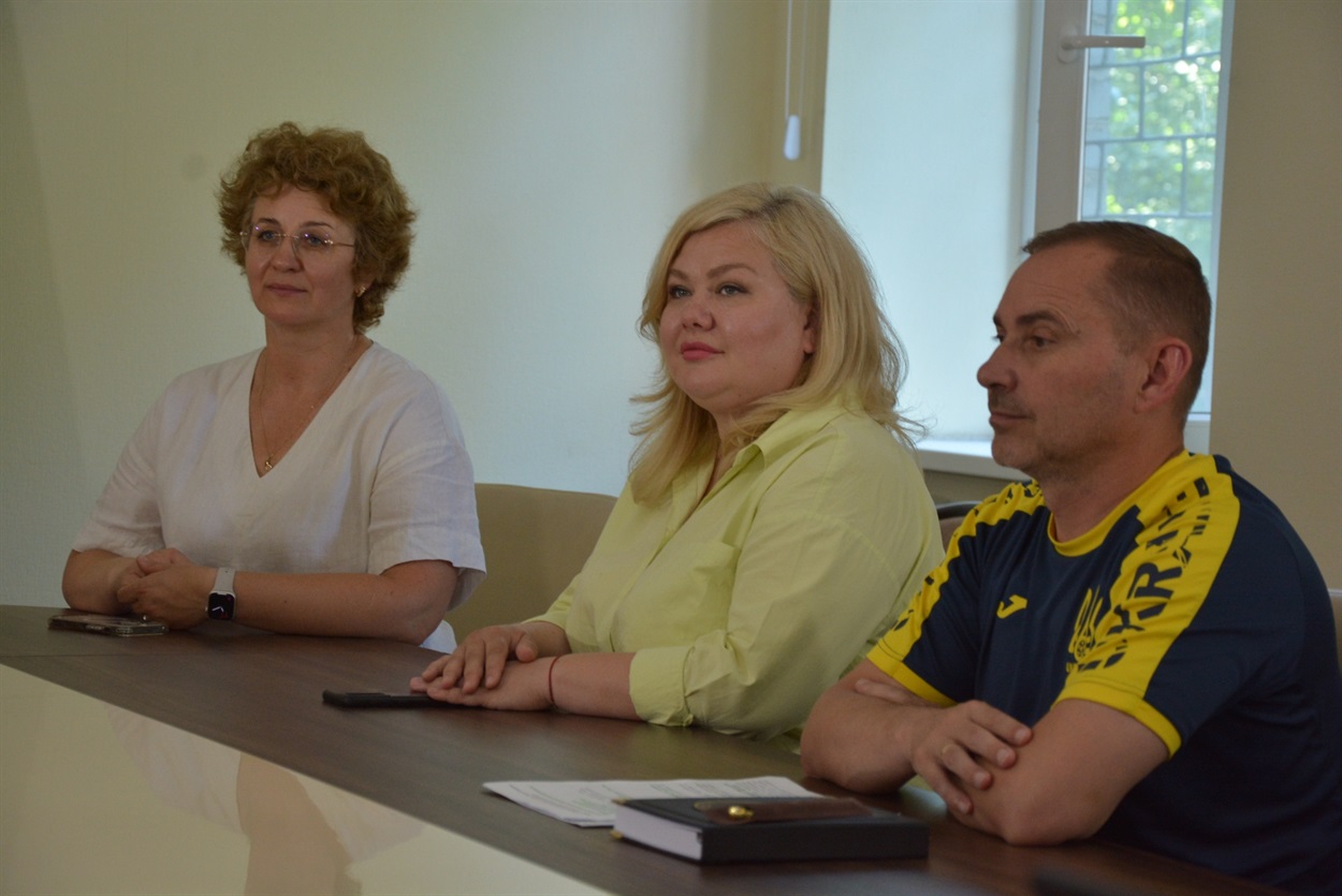 Під час круглого столу учасники обговорювали життя Покровська після війни