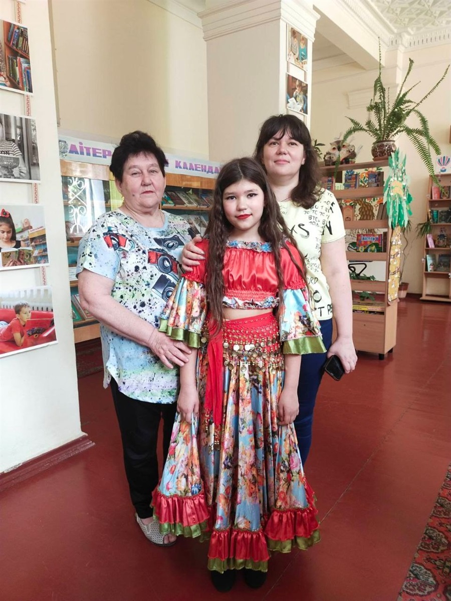 Людмила Шевченко з мамою та донькою