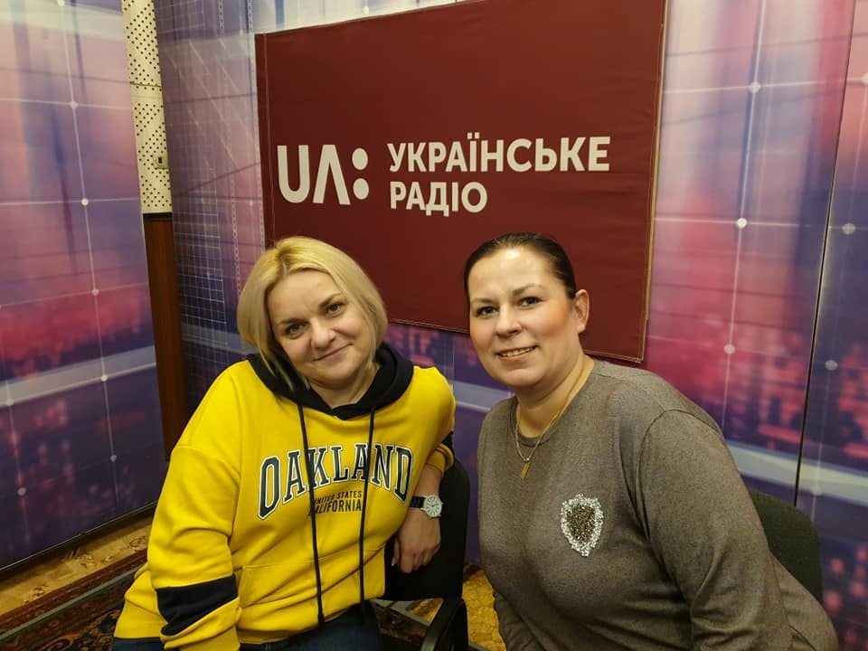 Анастасія Перепелиця (ліворуч)