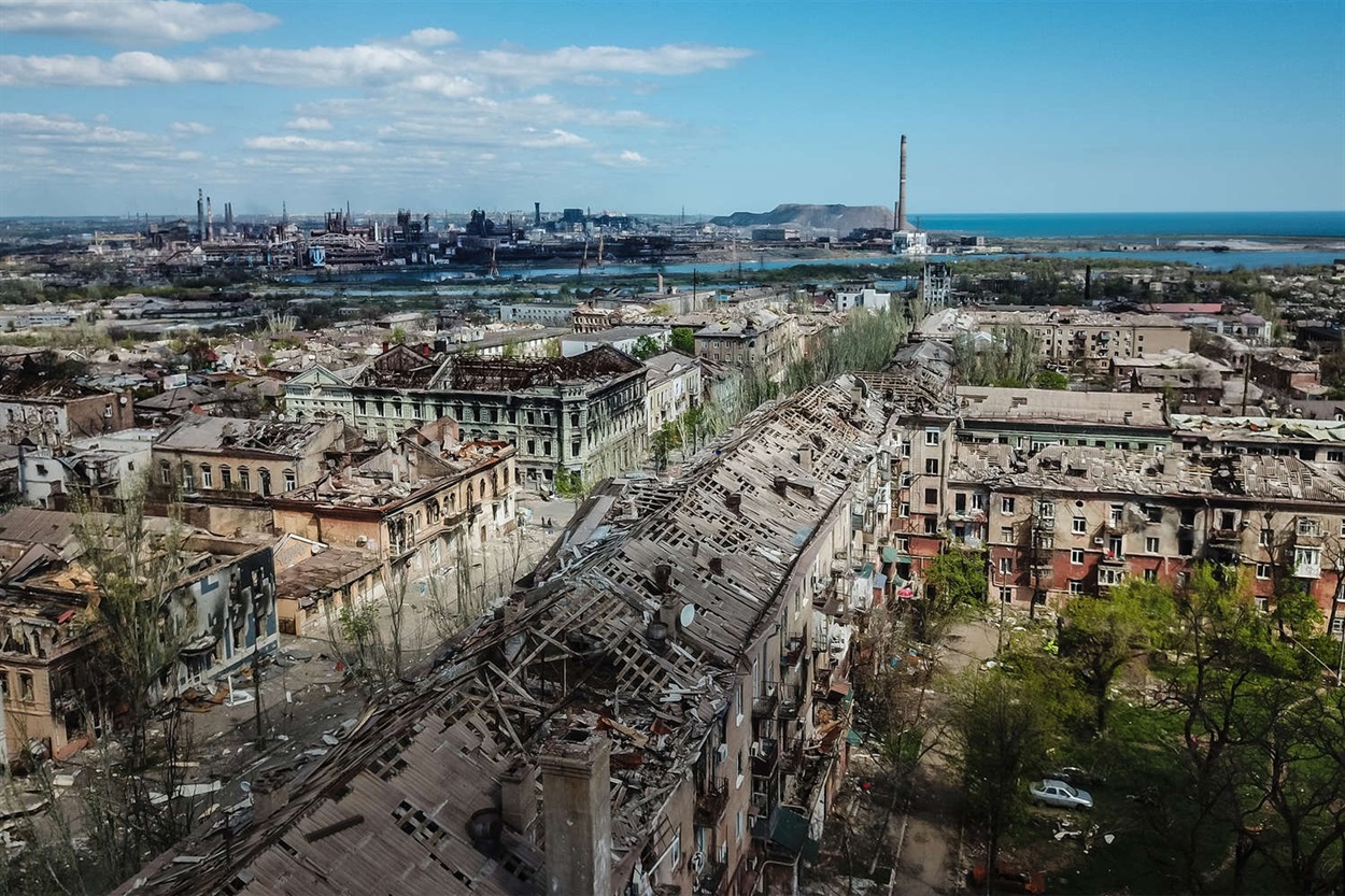 Маріуполь навесні 2022 року після бойових дій