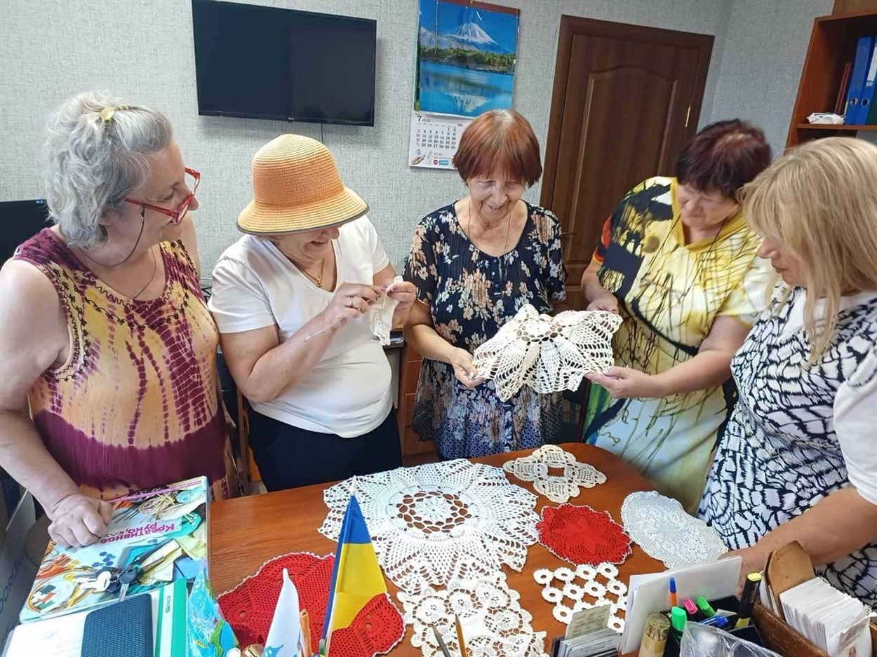 Майстрині гуртка з в'язання