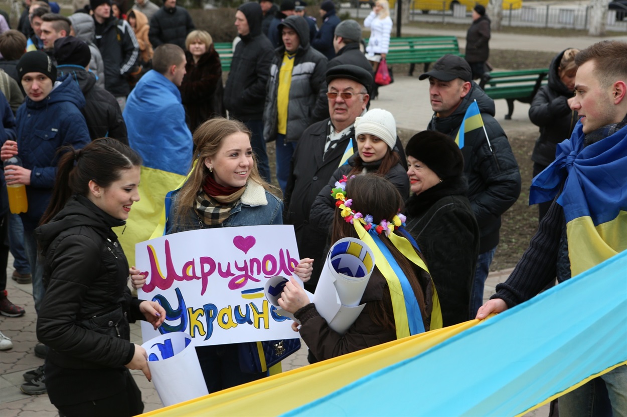 Проукраїнський мітинг у Маріуполі