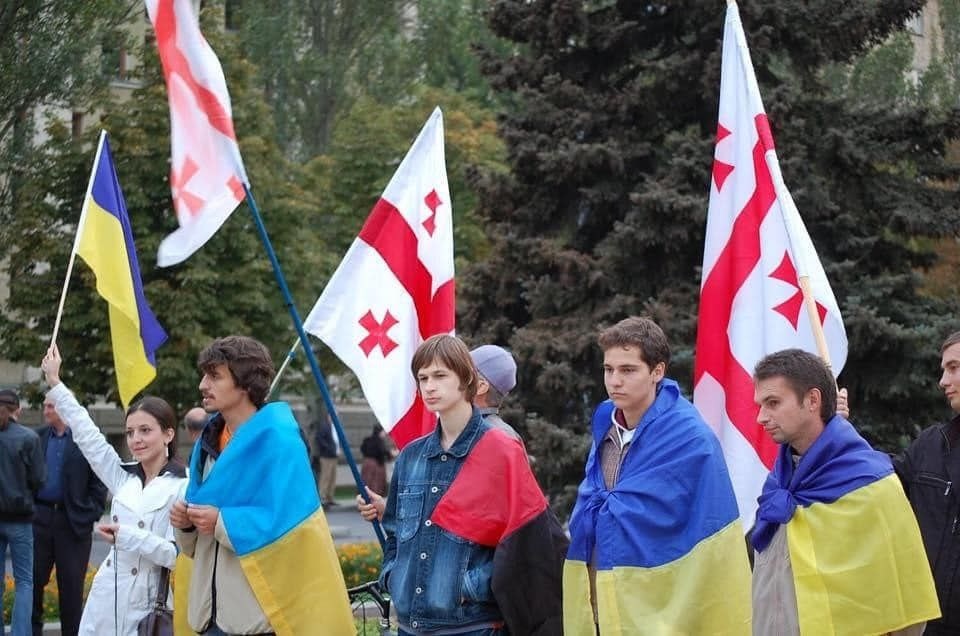 Зліва направо - Дарина Анастасьєва, Юрій Матущак, Артур Шевцов
