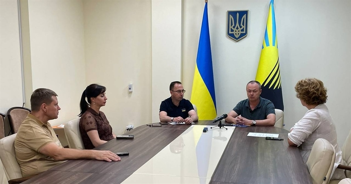 Під час одного із засідань круглих столів журналістів-медіаторів з представниками влади у Покровську