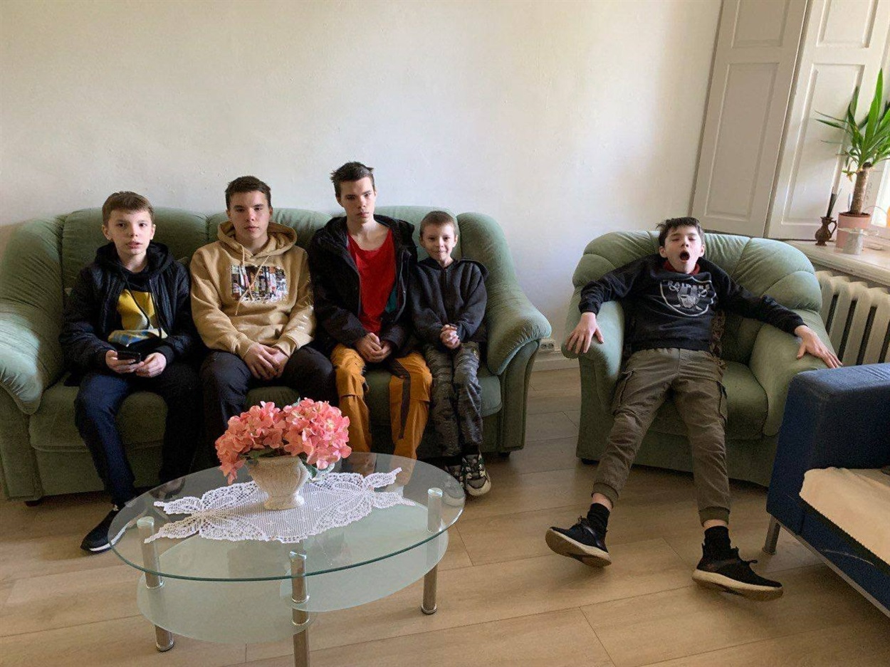 Рідні Максима в Естонії