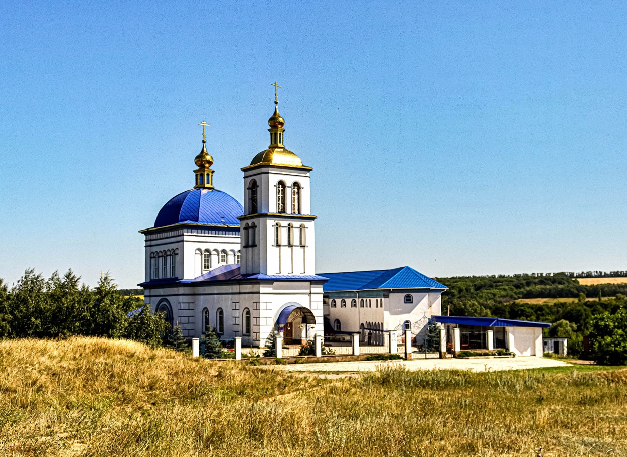 Церква в Комишувасі до війни