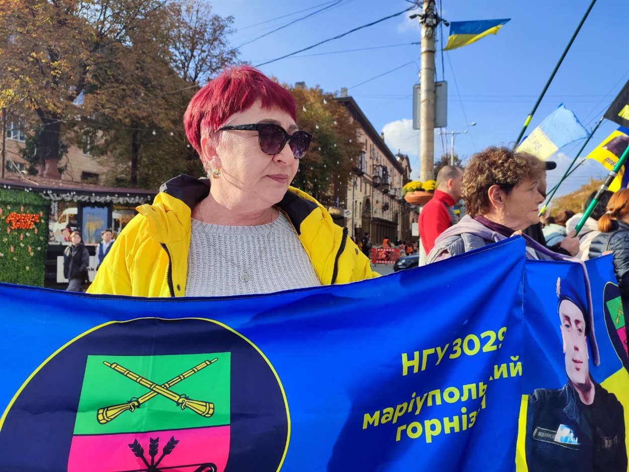Світлана виходить за полоненого сина