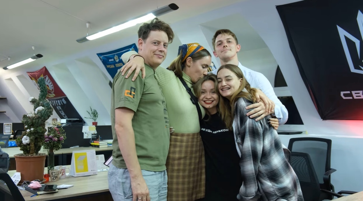 Частина команди фонду Притули