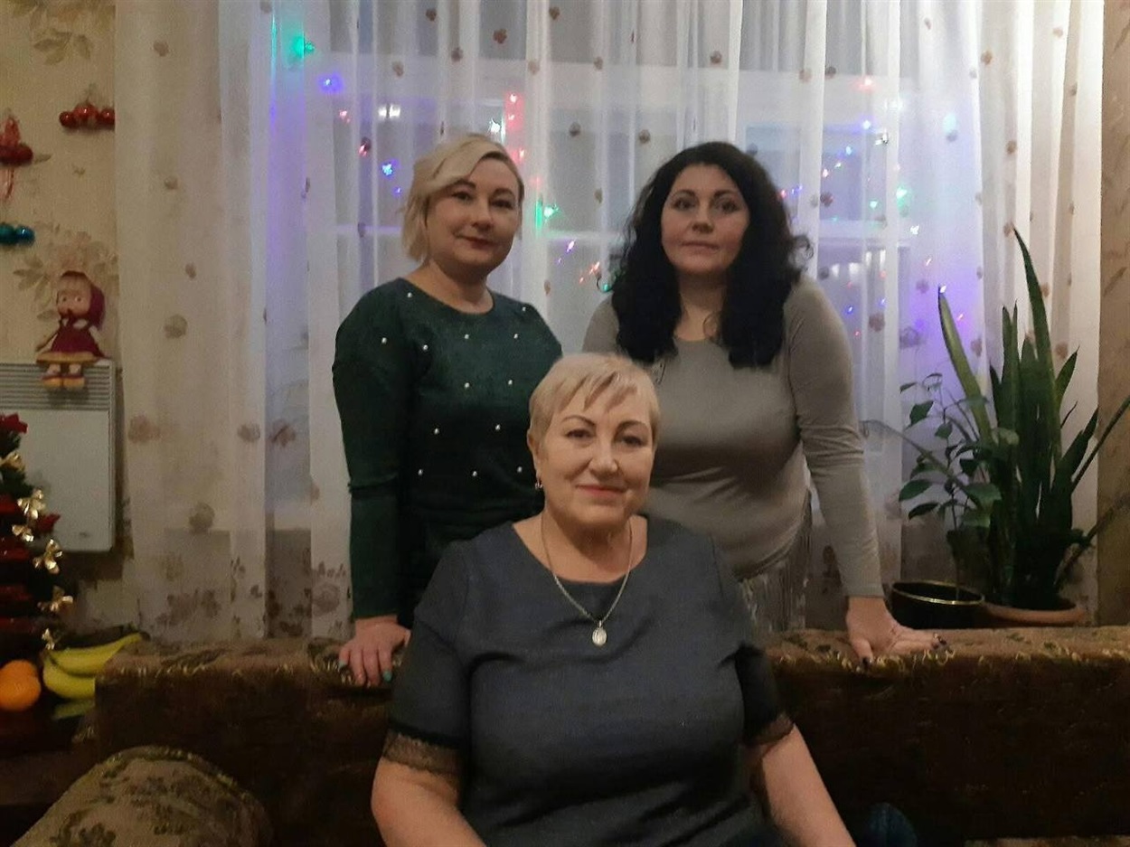 Ірина з доньками