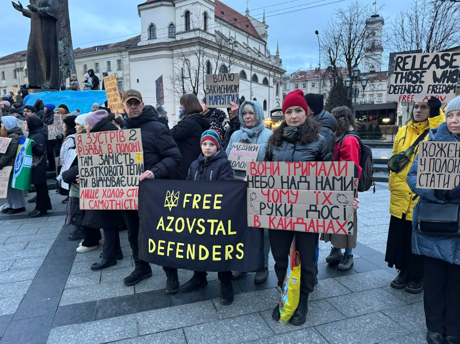 Олександр на акції "Не мовчи! Полон вбиває!" у Львові