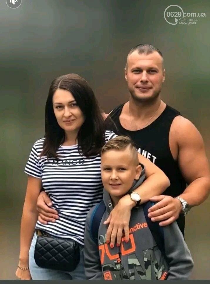Олександр з родиною у мирний час