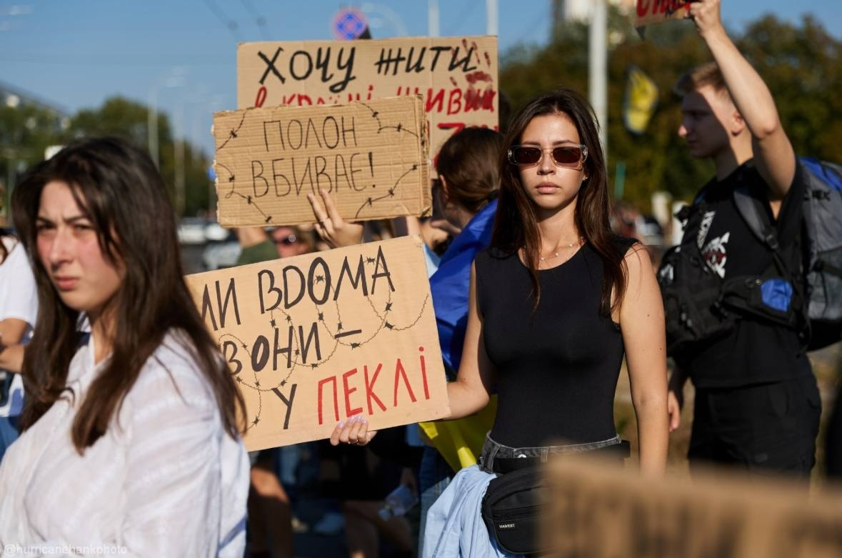 Олександра чекає на повернення коханого