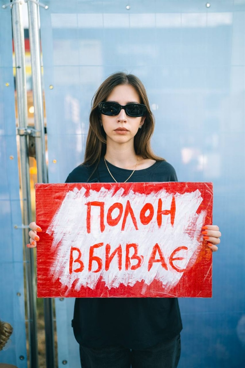 Олександра вірить у те, що її коханого обміняють до етапування