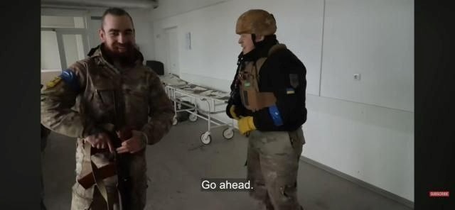 Кадр з фільму "20 днів в Маріуполі" з Ігорем Михайлишиним