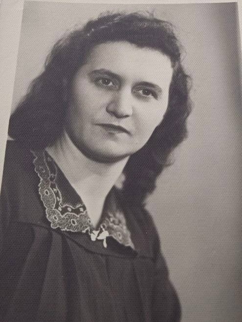 Прабабуся Лідія Янієва (в дівоцтві Юрʼєва), з татового боку