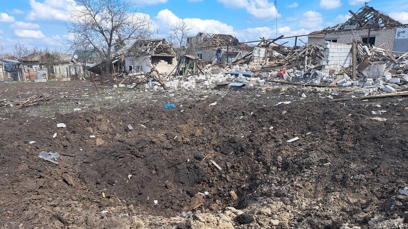Вирва на городі після російського удару