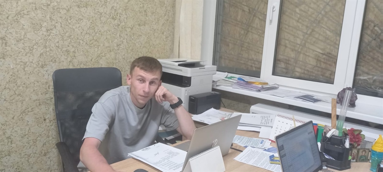 Повернувшись до цивільного життя, Володимир займається ветеранською політикою